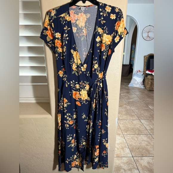 Old navy.‎ Mini wrap dress. Navy/floral. Size: Small - Picture 1 of 8